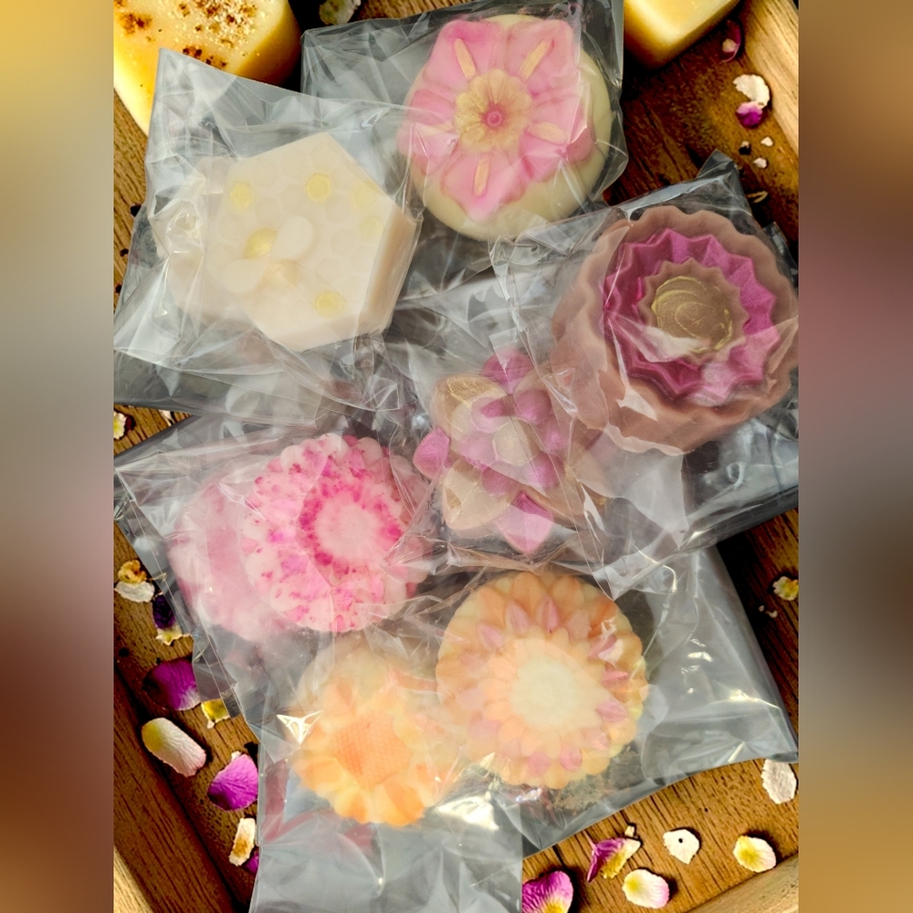 Handcrafted Organic Artisan Soaps | Hand-Poured & Hand-Painted | Spa-Inspired